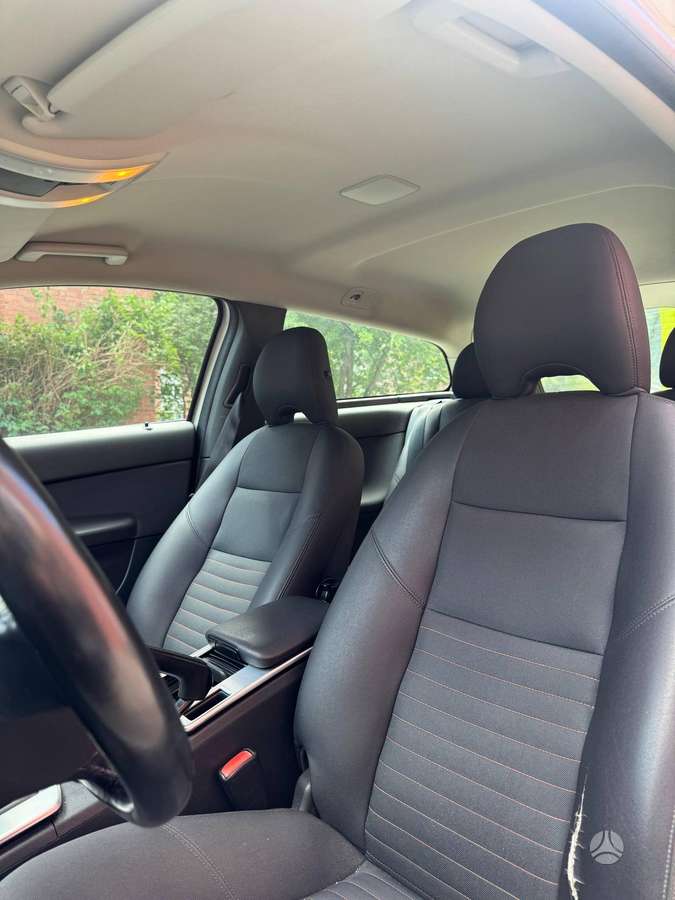 Volvo C30, 1.6 l., coupe