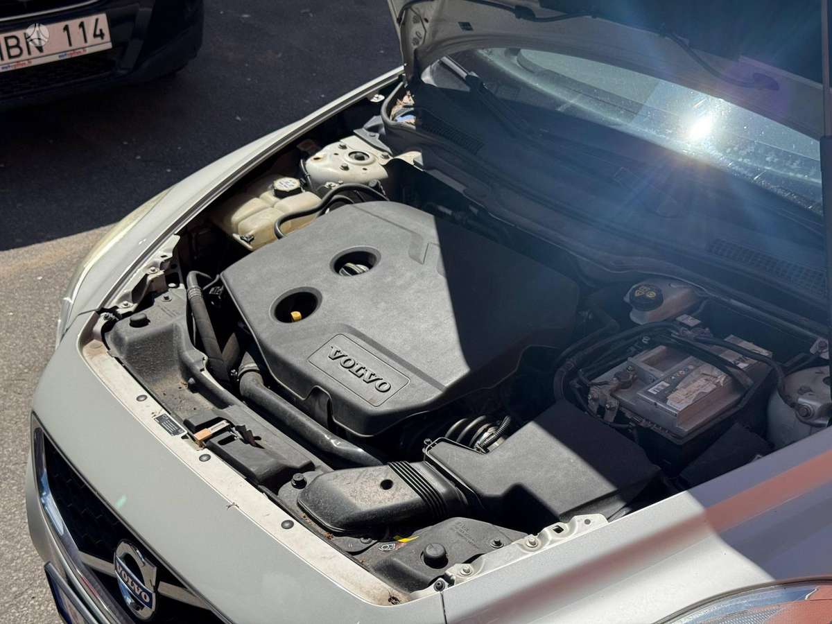 Volvo C30, 1.6 l., coupe