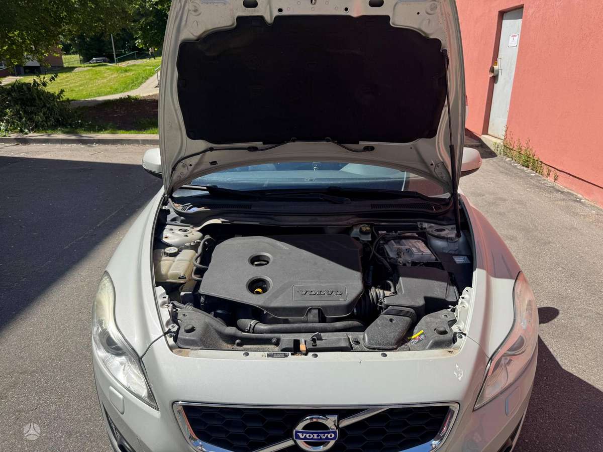 Volvo C30, 1.6 l., coupe