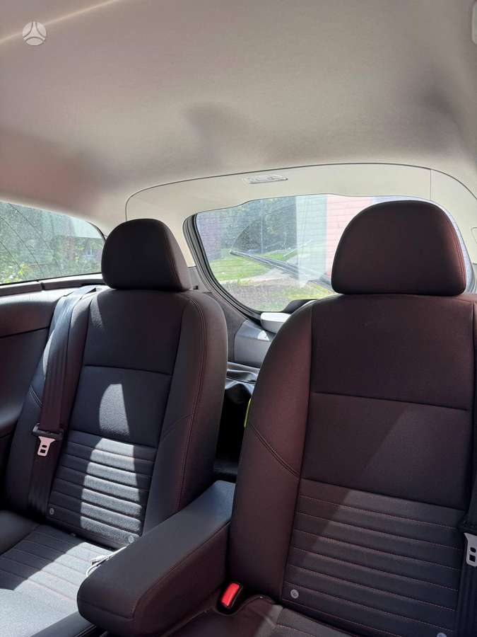 Volvo C30, 1.6 l., coupe