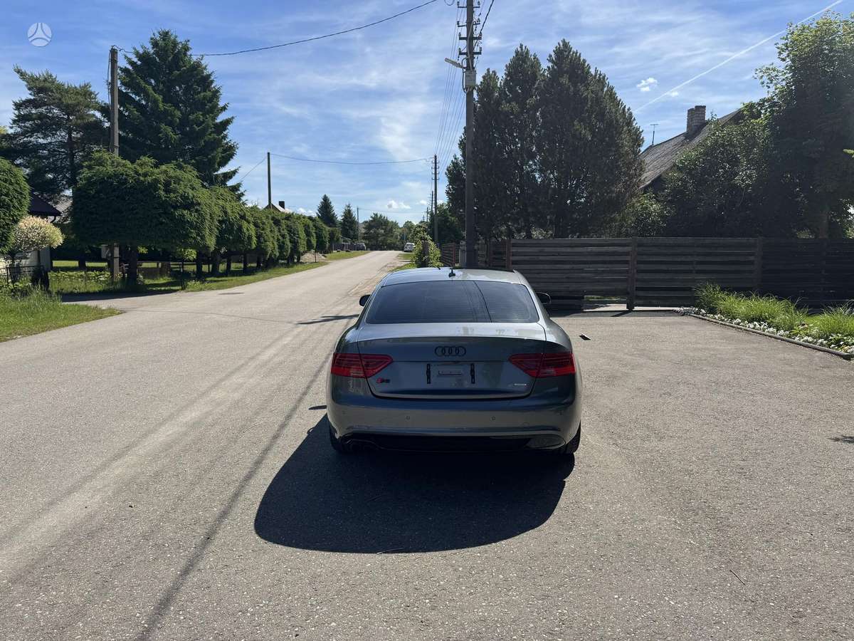 Audi A5, 2.0 l., coupe