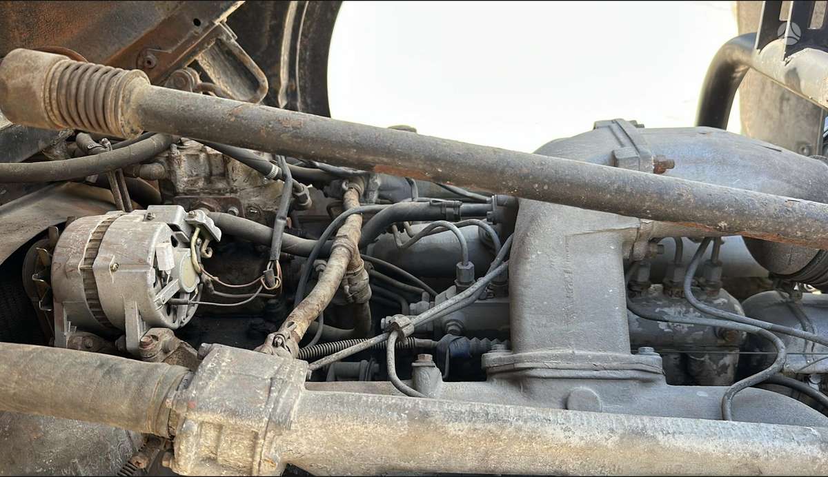MAZ KS-45717A-1, crane