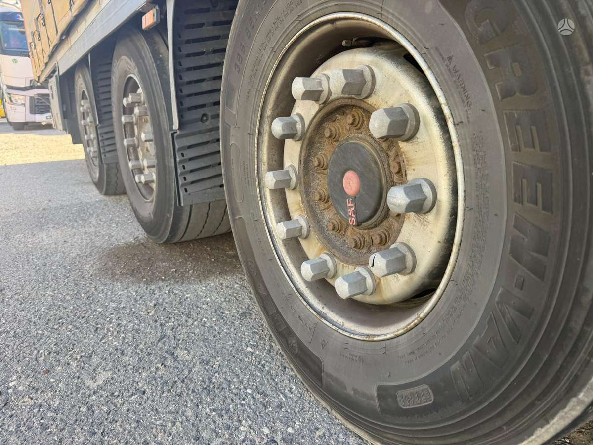 Krone, užuolaidinės / tentinės