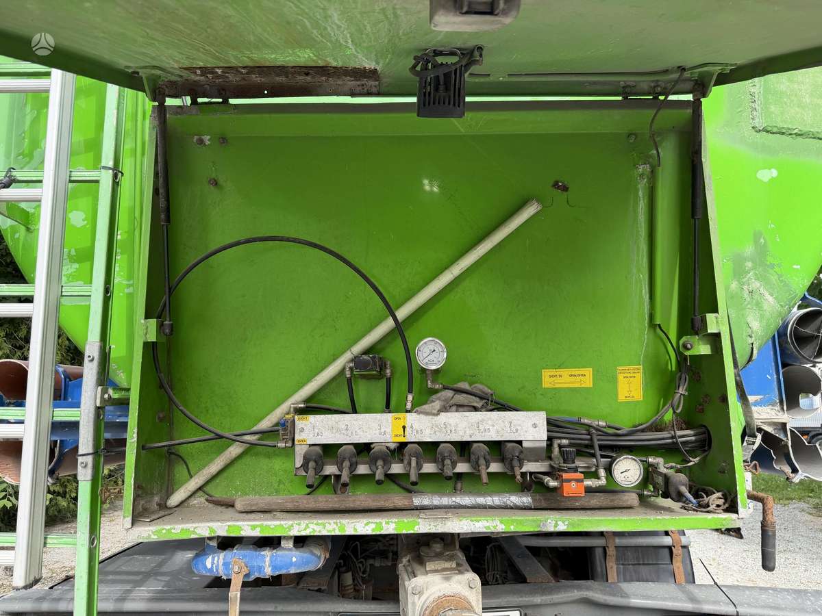 Scania 114 8x4 Silo / Pellet, автоцистерны