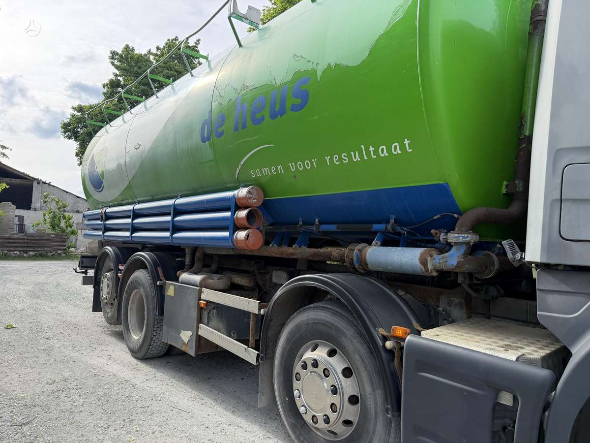 Scania 114 8x4 Silo / Pellet, автоцистерны