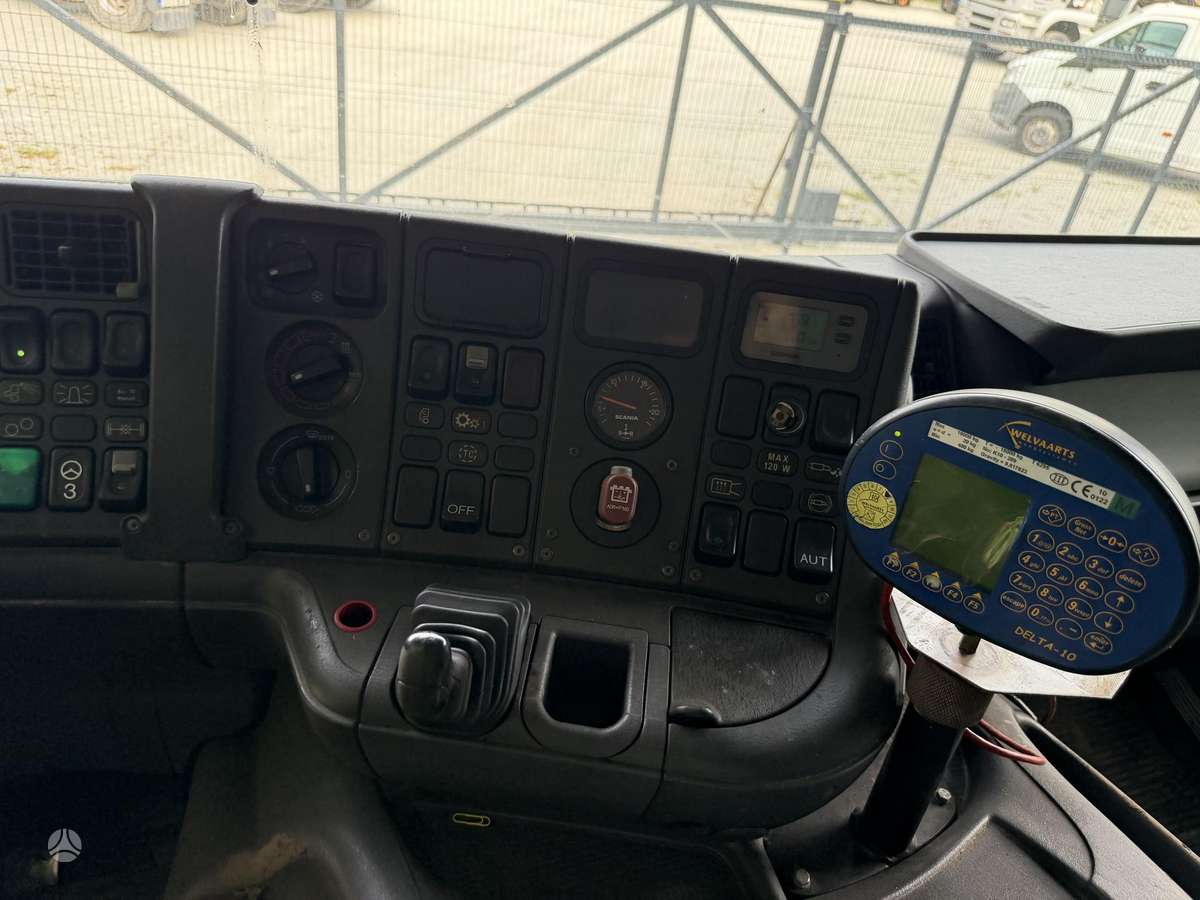 Scania 114 8x4 Silo / Pellet, автоцистерны