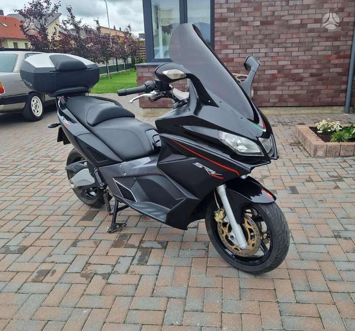 Aprilia SRV 820cc, scooters / mopeds
