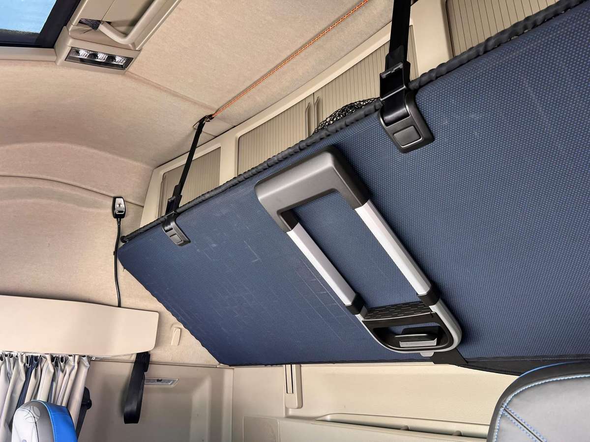Volvo FH 500 I-SAVE, double sleeper