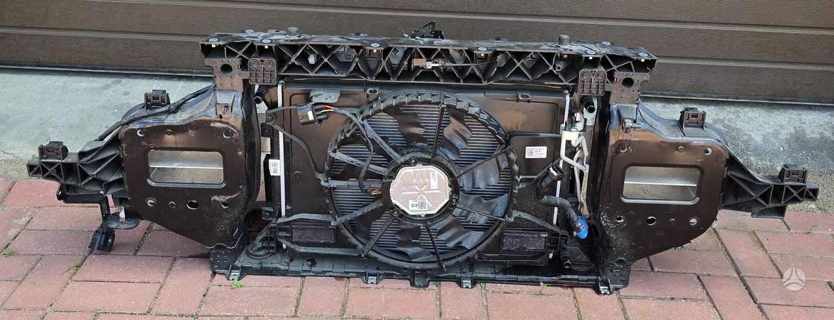 Kia EV6, Bamperiai, televizorius, детали двигателя