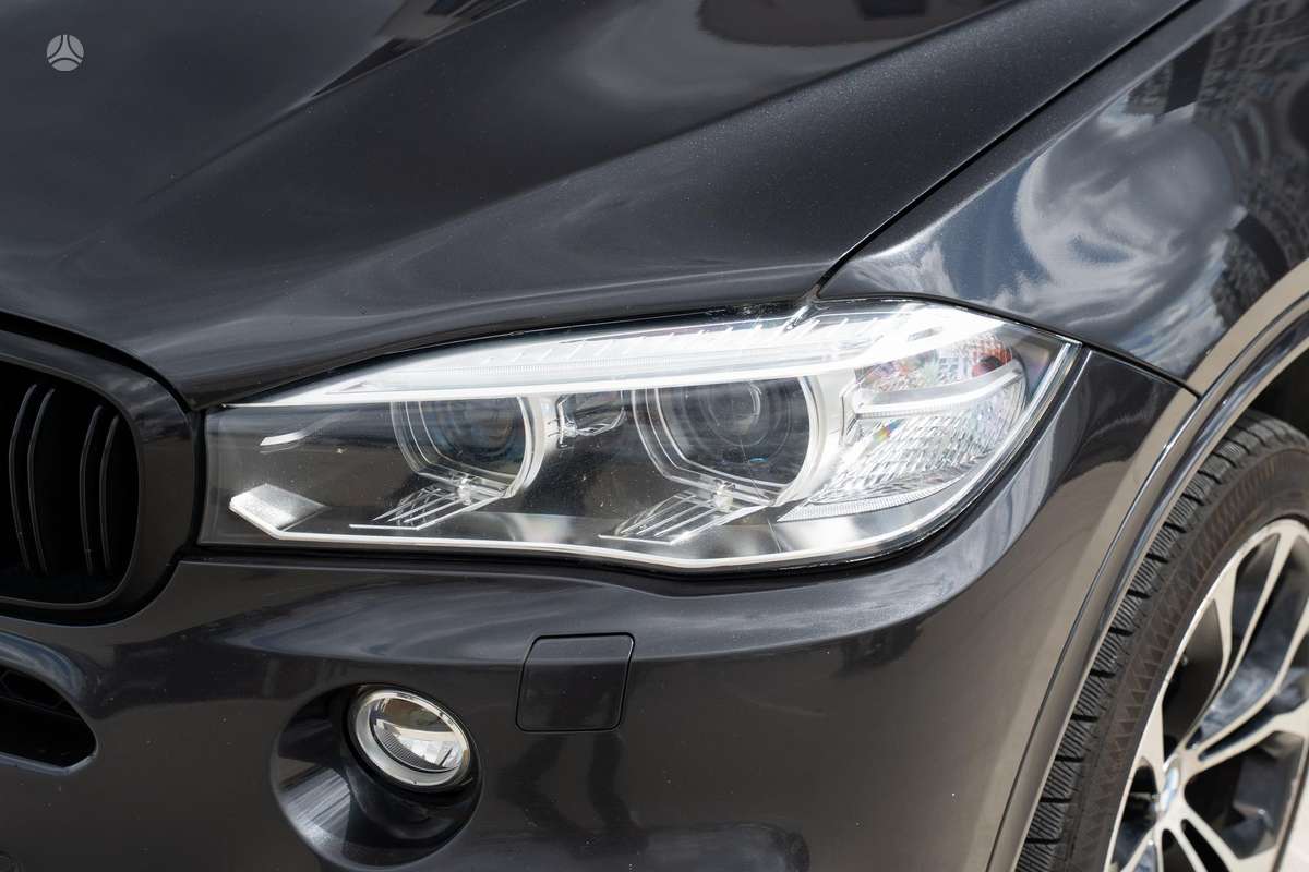 BMW X5, 4.4 l., off-road / crossover