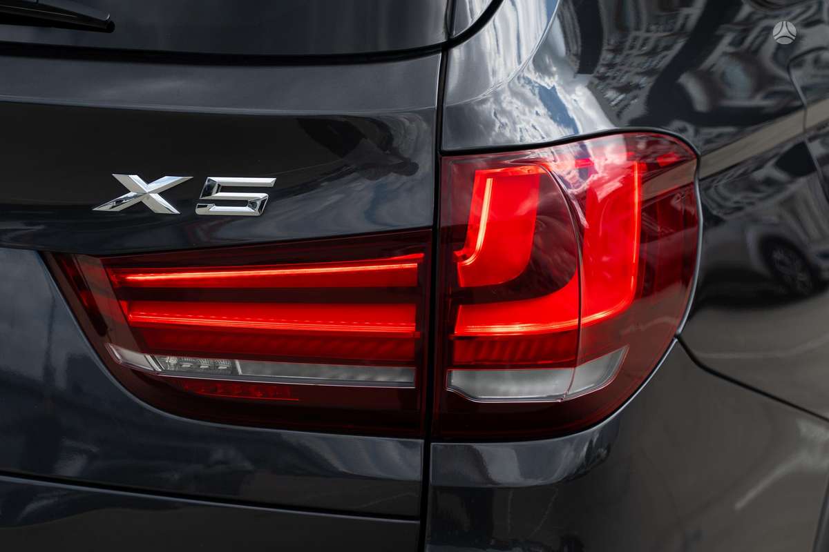 BMW X5, 4.4 l., off-road / crossover