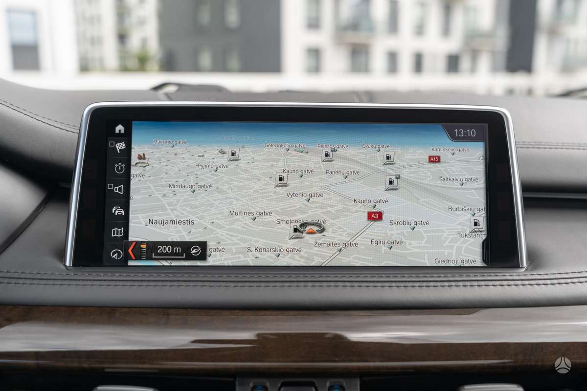 BMW X5, 4.4 l., off-road / crossover