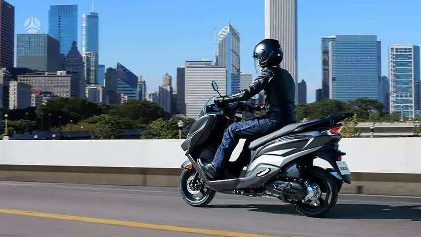 Suzuki Burgman 125cc, scooters / mopeds