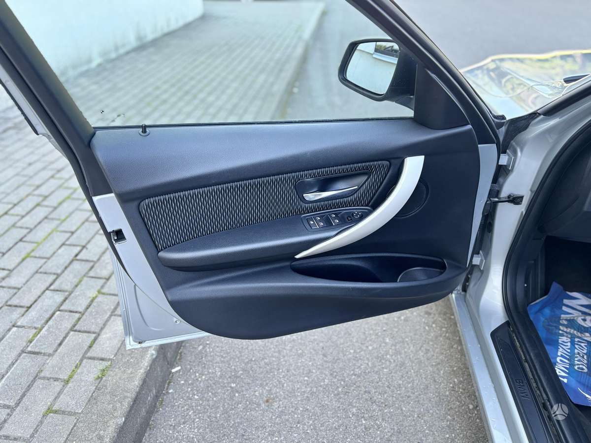 BMW 320, 2.0 l., Седан
