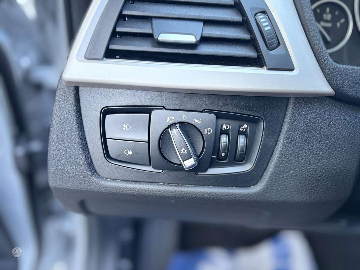 BMW 320, 2.0 l., Седан