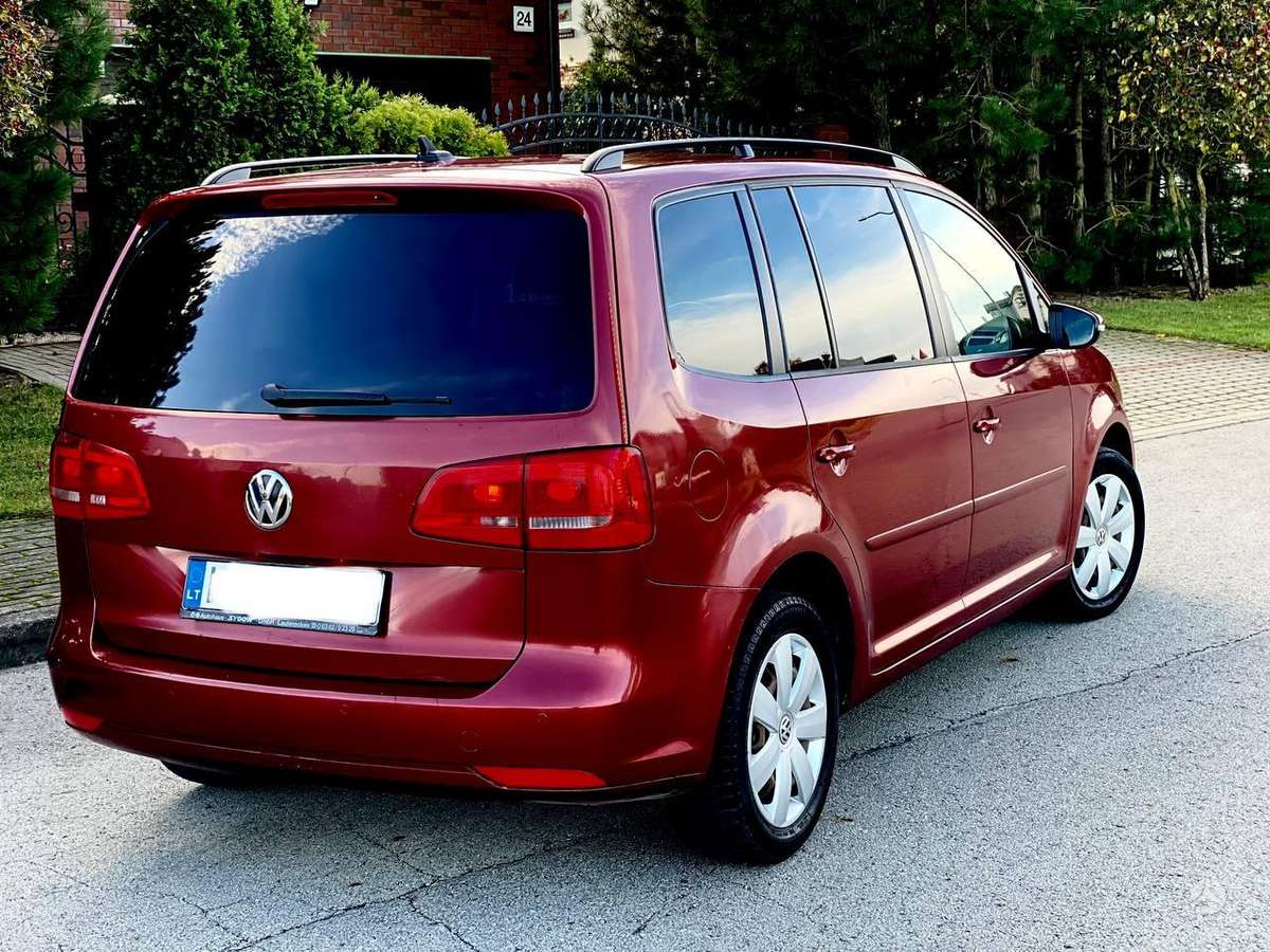 Volkswagen Touran - 9