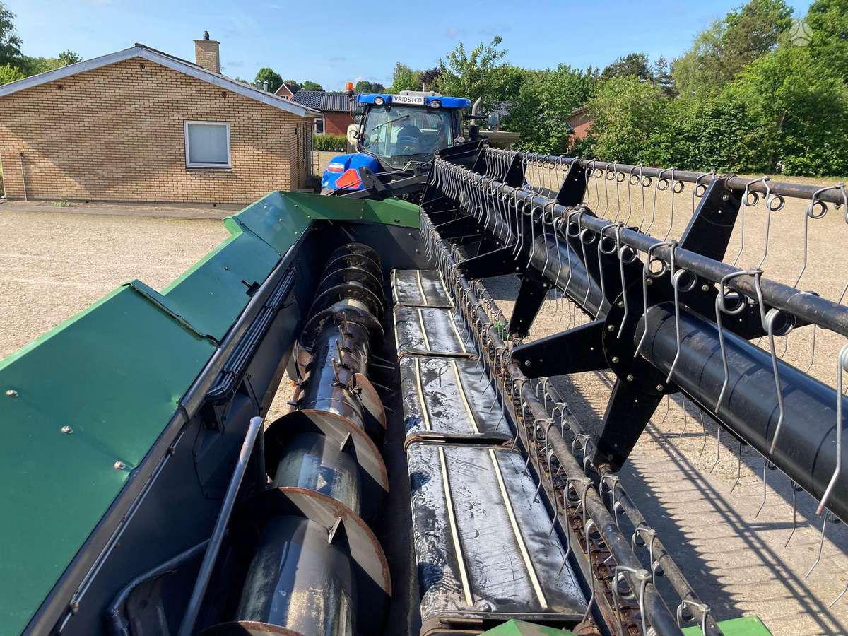 Fendt 6335C, kombainai