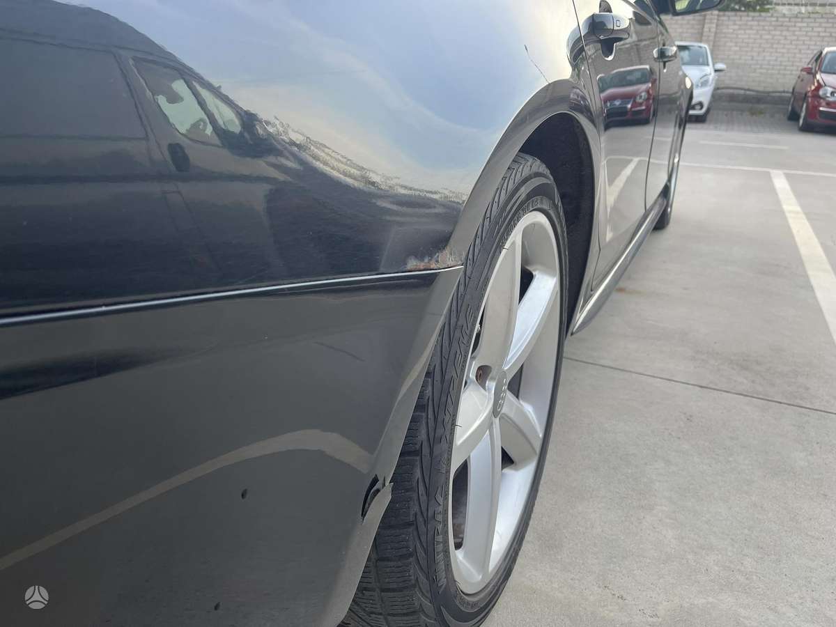 Audi A4, 2.0 l., Седан