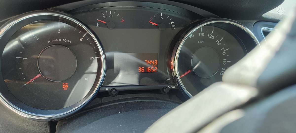 Peugeot 5008 - 5