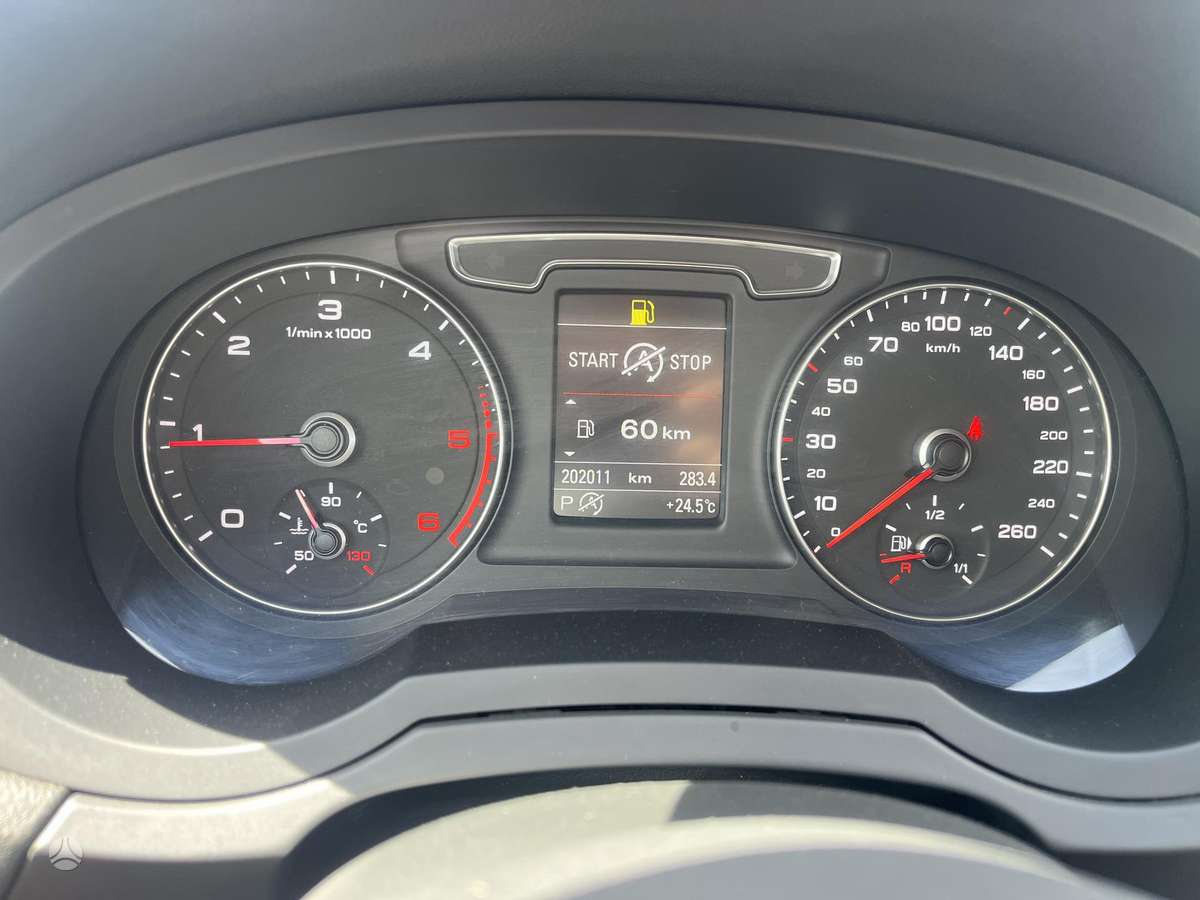 Audi Q3, 2.0 l., mpv / minivan