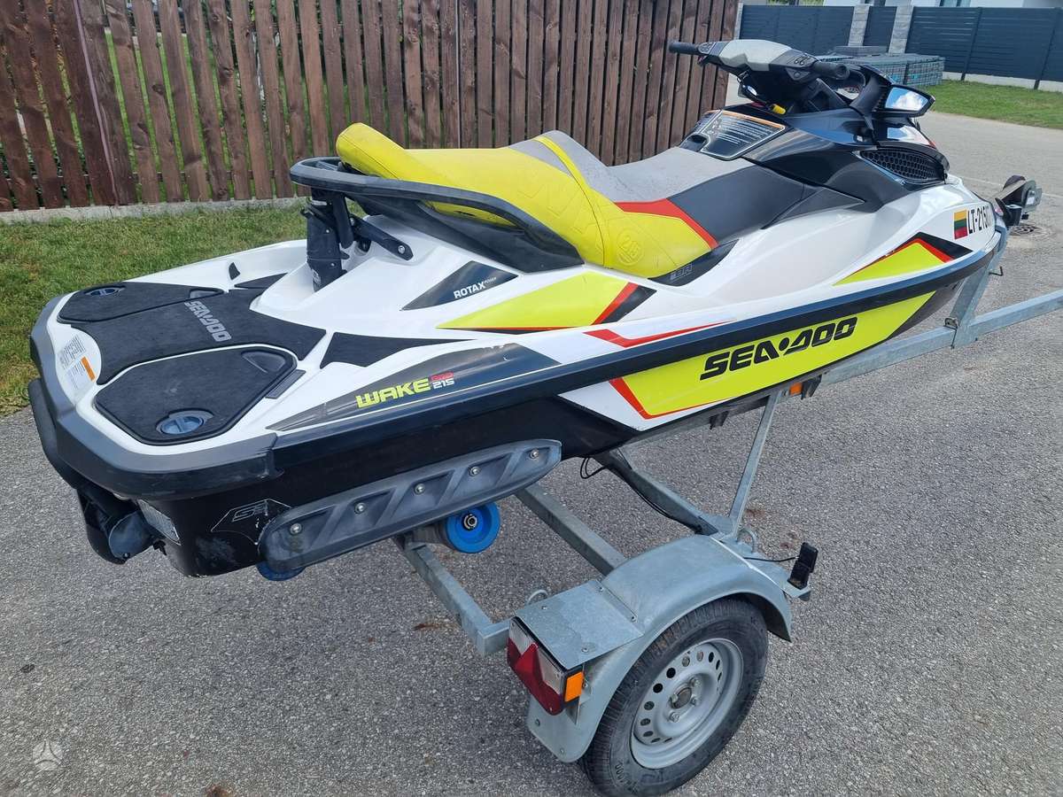 Sea-Doo Wake pro 215, jet skis
