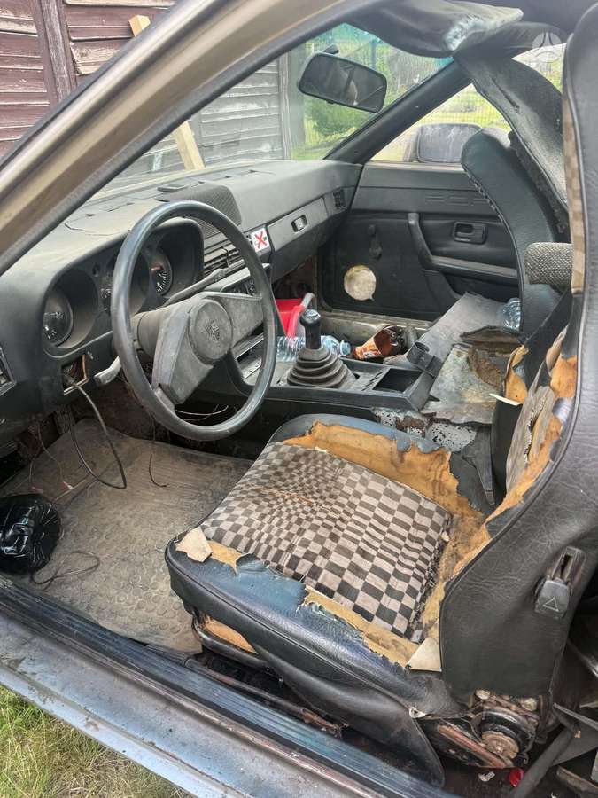 Porsche 924, hatchback