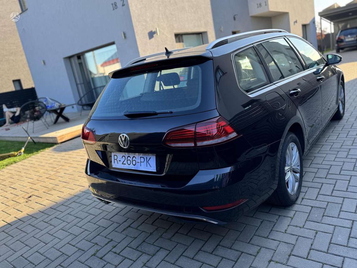 Volkswagen Golf - 4