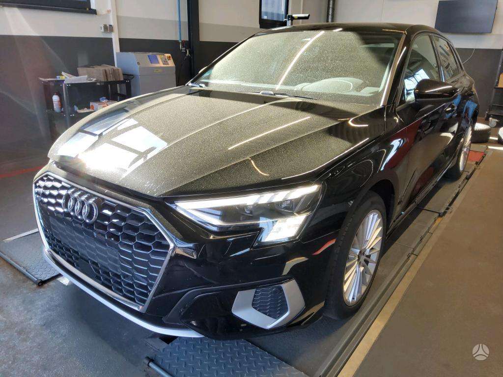 Audi A3, 1.5 l., hatchback