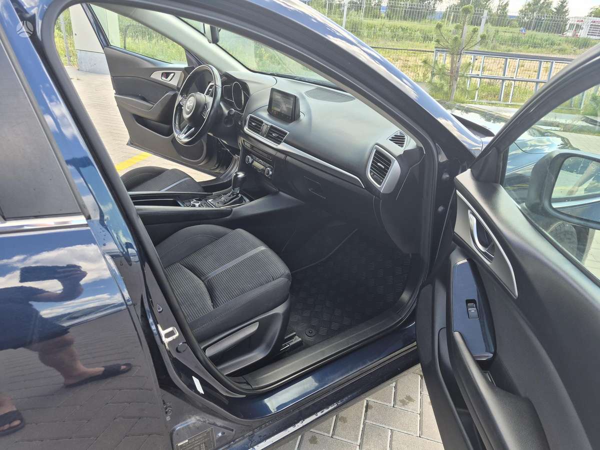Mazda 3, 1.5 l., hečbekas