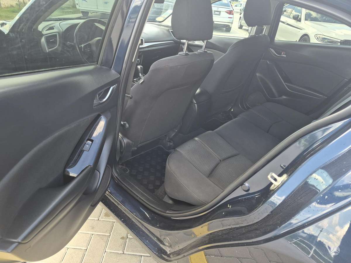Mazda 3, 1.5 l., hečbekas