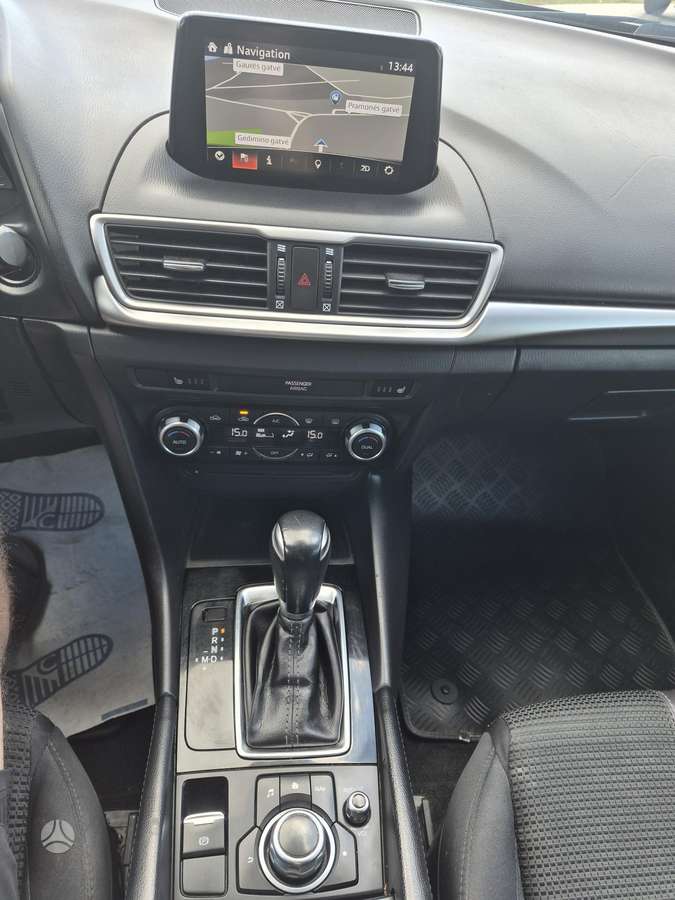 Mazda 3, 1.5 l., hečbekas
