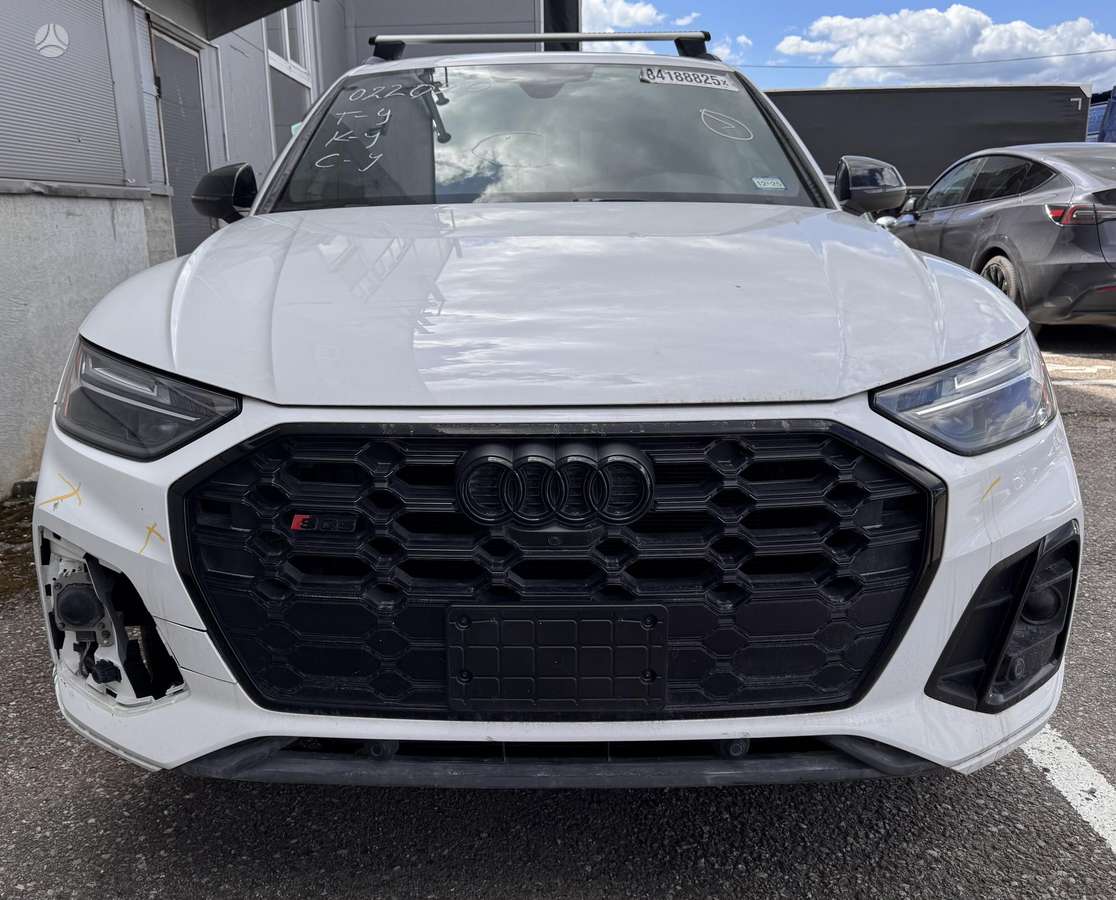 Audi SQ5, Внедорожник / Кроссовер