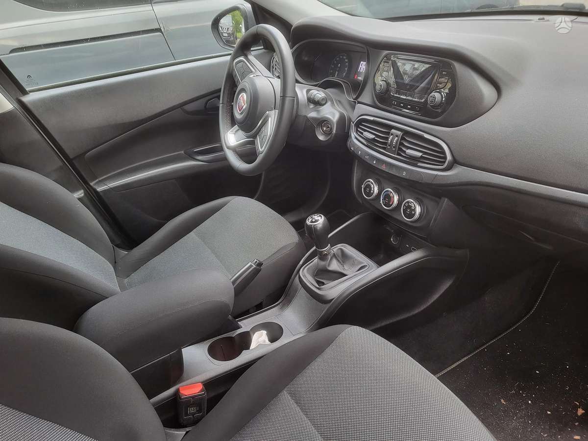 Fiat Tipo, 1.0 l., Седан