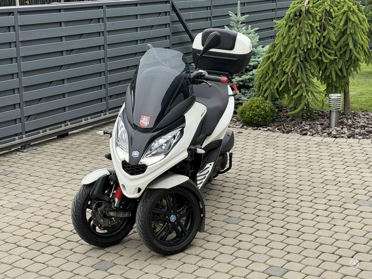Piaggio MP3 300cc, trikes