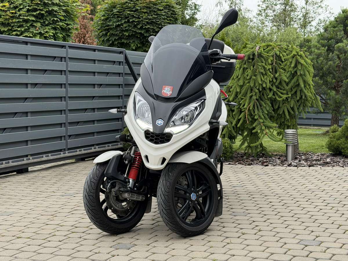 Piaggio MP3 300cc, triračiai