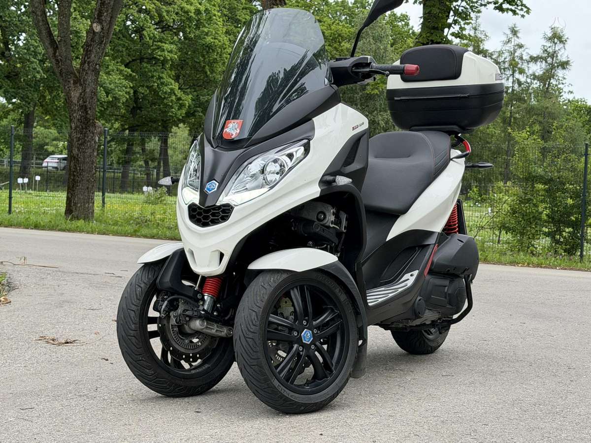 Piaggio MP3 300cc, triračiai
