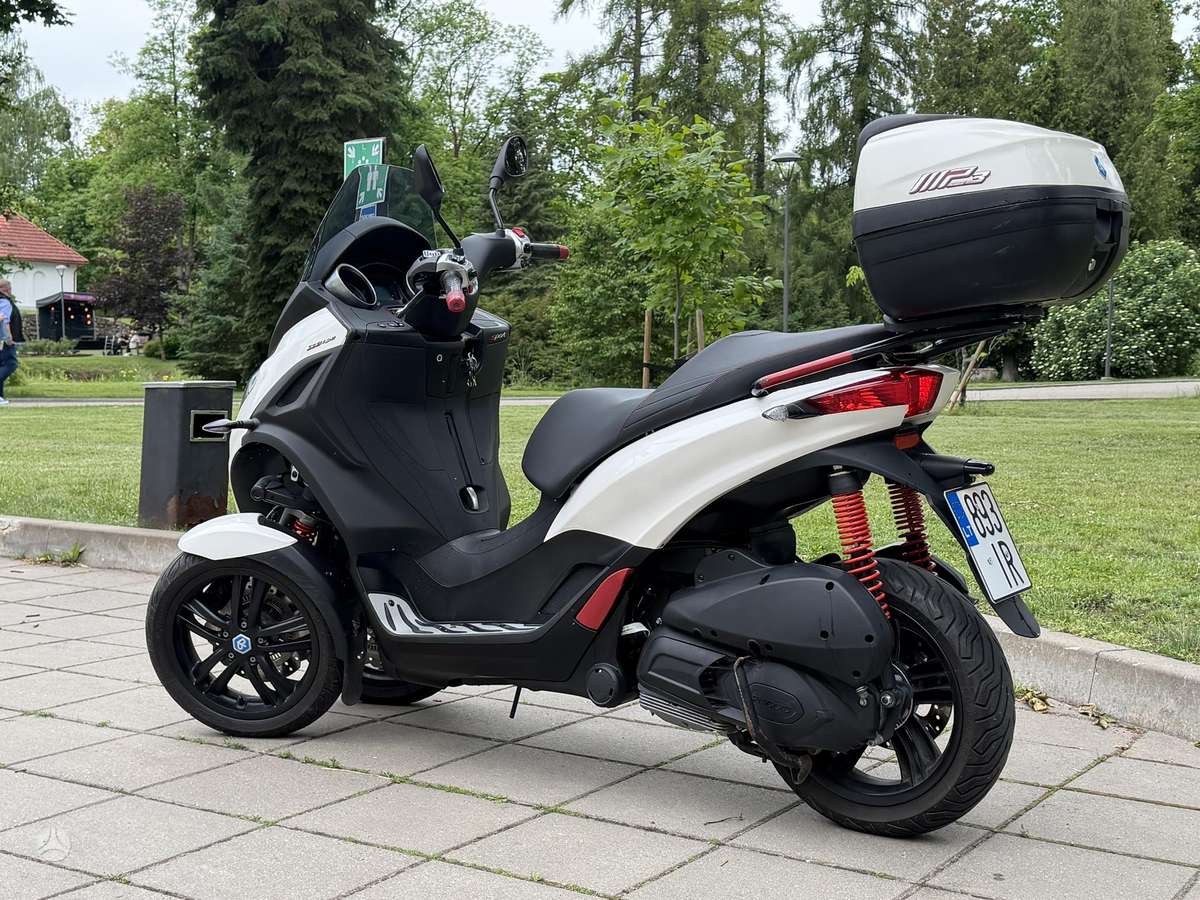 Piaggio MP3 300cc, трициклы