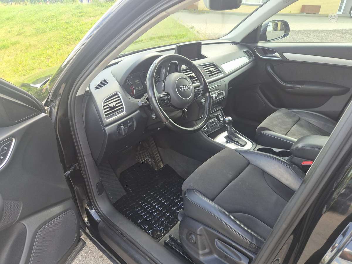 Audi Q3, 2.0 l., hatchback