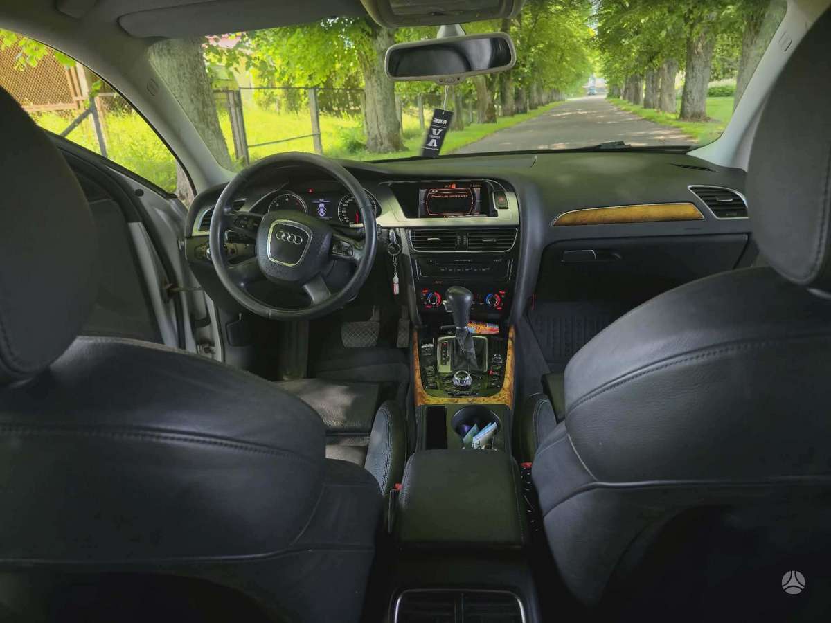 Audi A4, 2.7 l., Седан