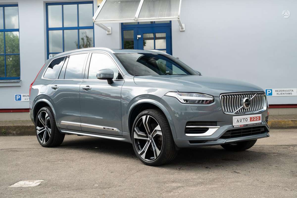 Volvo XC90 - 1