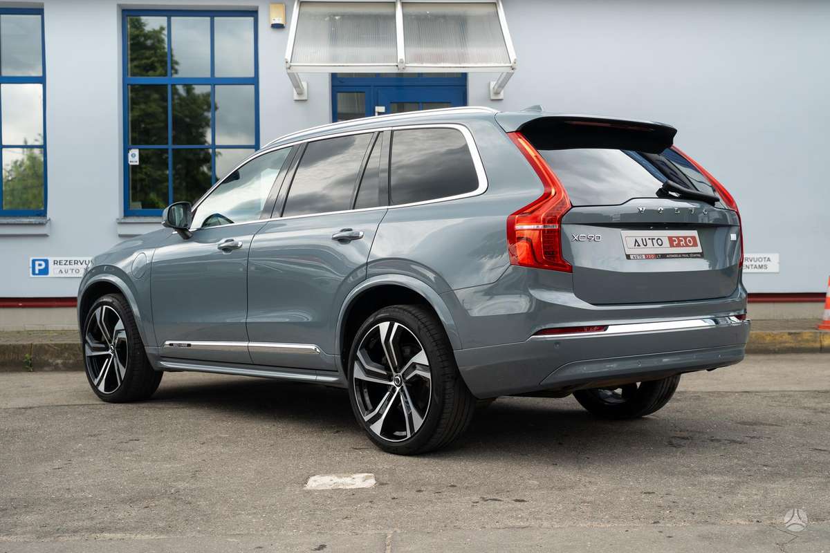 Volvo XC90 - 11