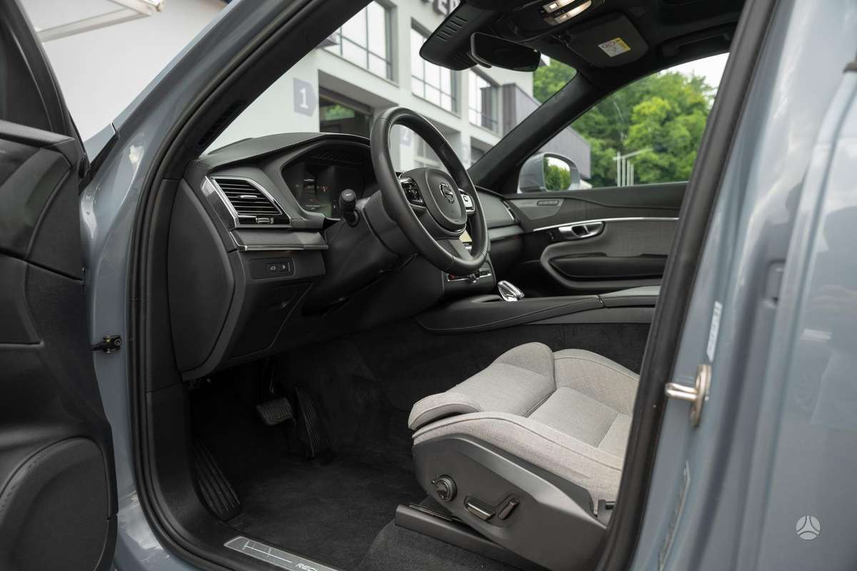 Volvo XC90 - 4