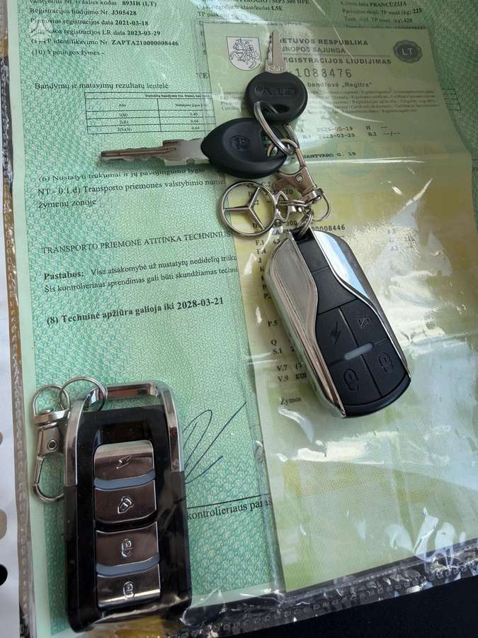 Piaggio MP3 300cc, triračiai