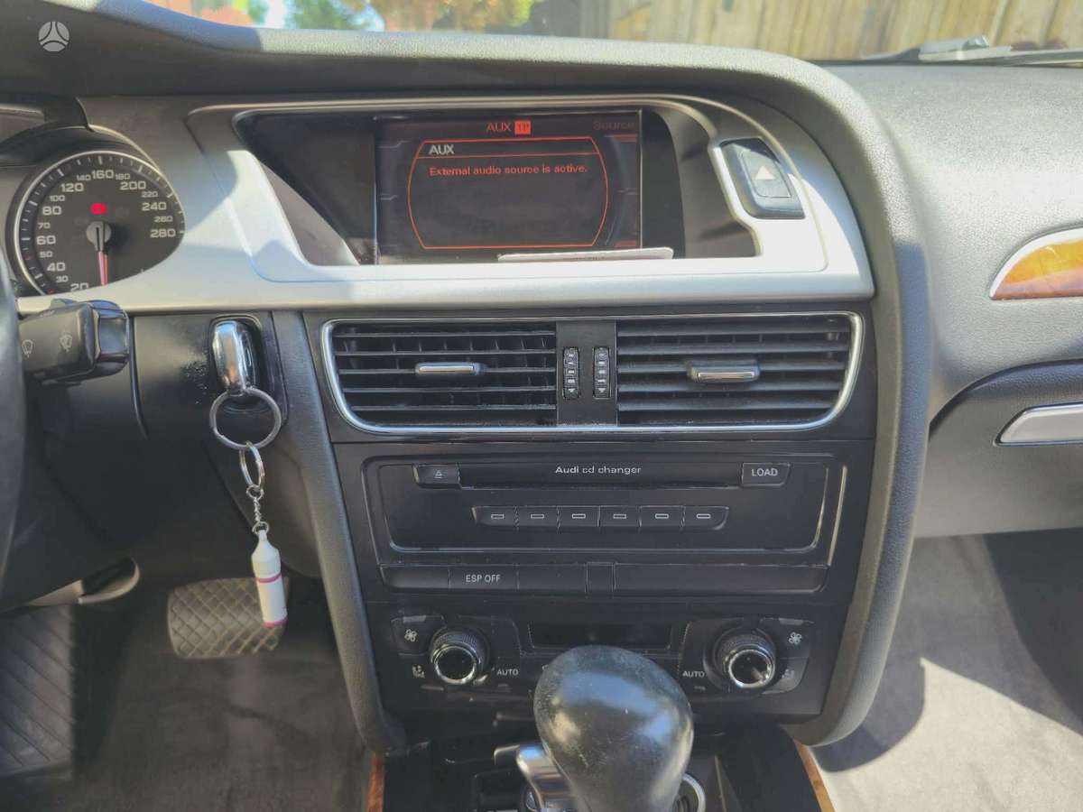 Audi A4, 2.7 l., Седан