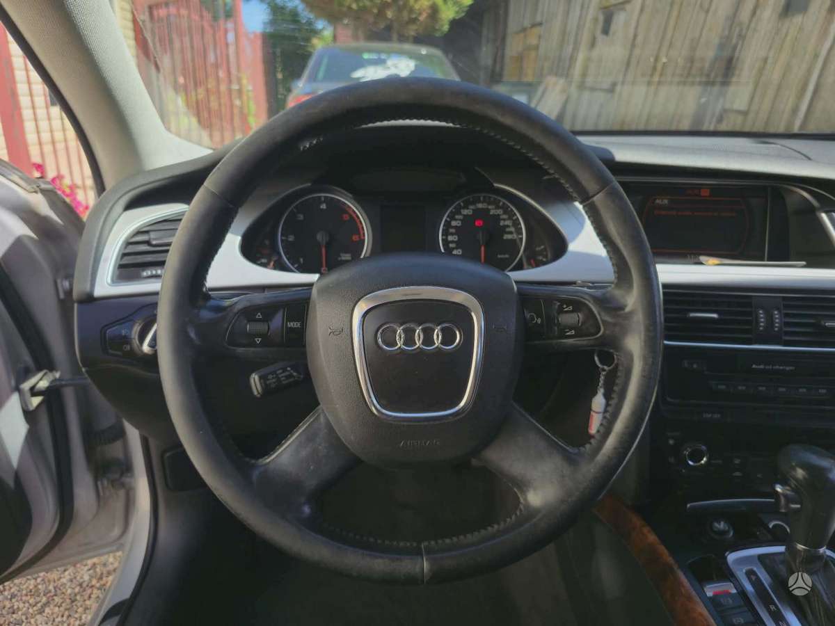 Audi A4, 2.7 l., Седан