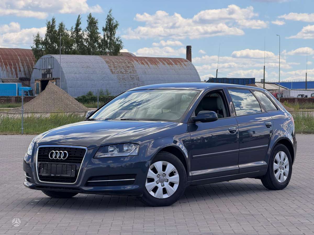 Audi A3, 1.6 l., hatchback