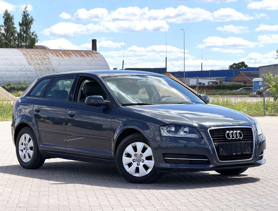 Audi A3, 1.6 l., Хэтчбек