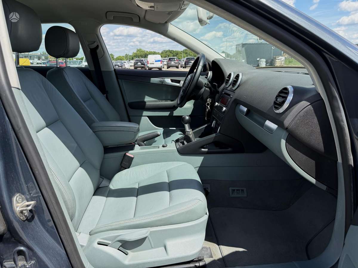 Audi A3, 1.6 l., Хэтчбек
