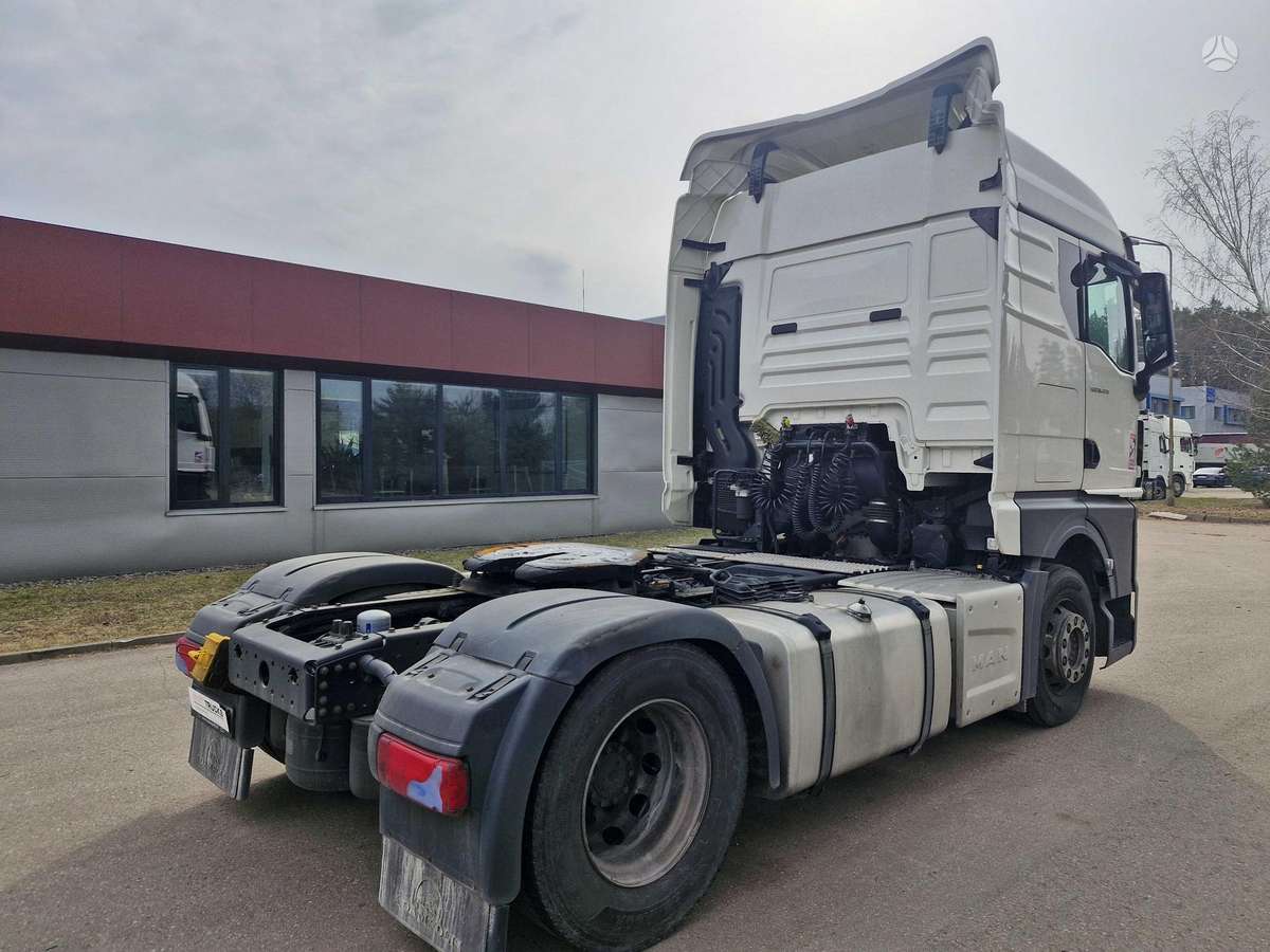 MAN TGX, double sleeper