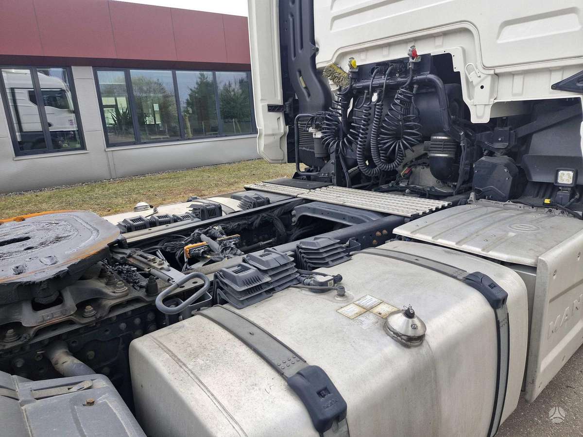 MAN TGX, double sleeper